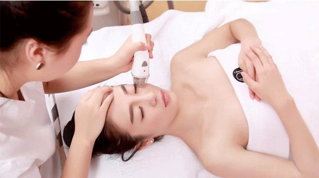 為什么很多人都選擇“皮膚管理中心”，而不選擇美容院！